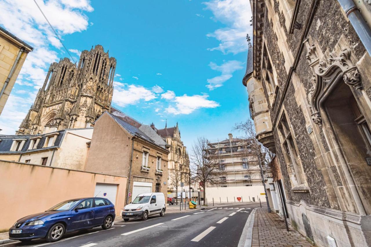 Tournelles Vue Cathedrale- Maison Climatisee Du Xvie Siecle Classee Apartment Reims Exterior photo